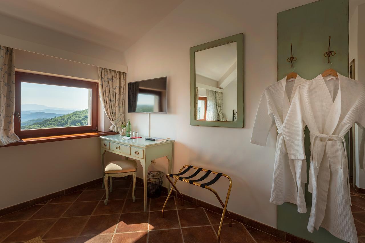 Palazzo Angelica B&B Adults Only Oprtalj エクステリア 写真