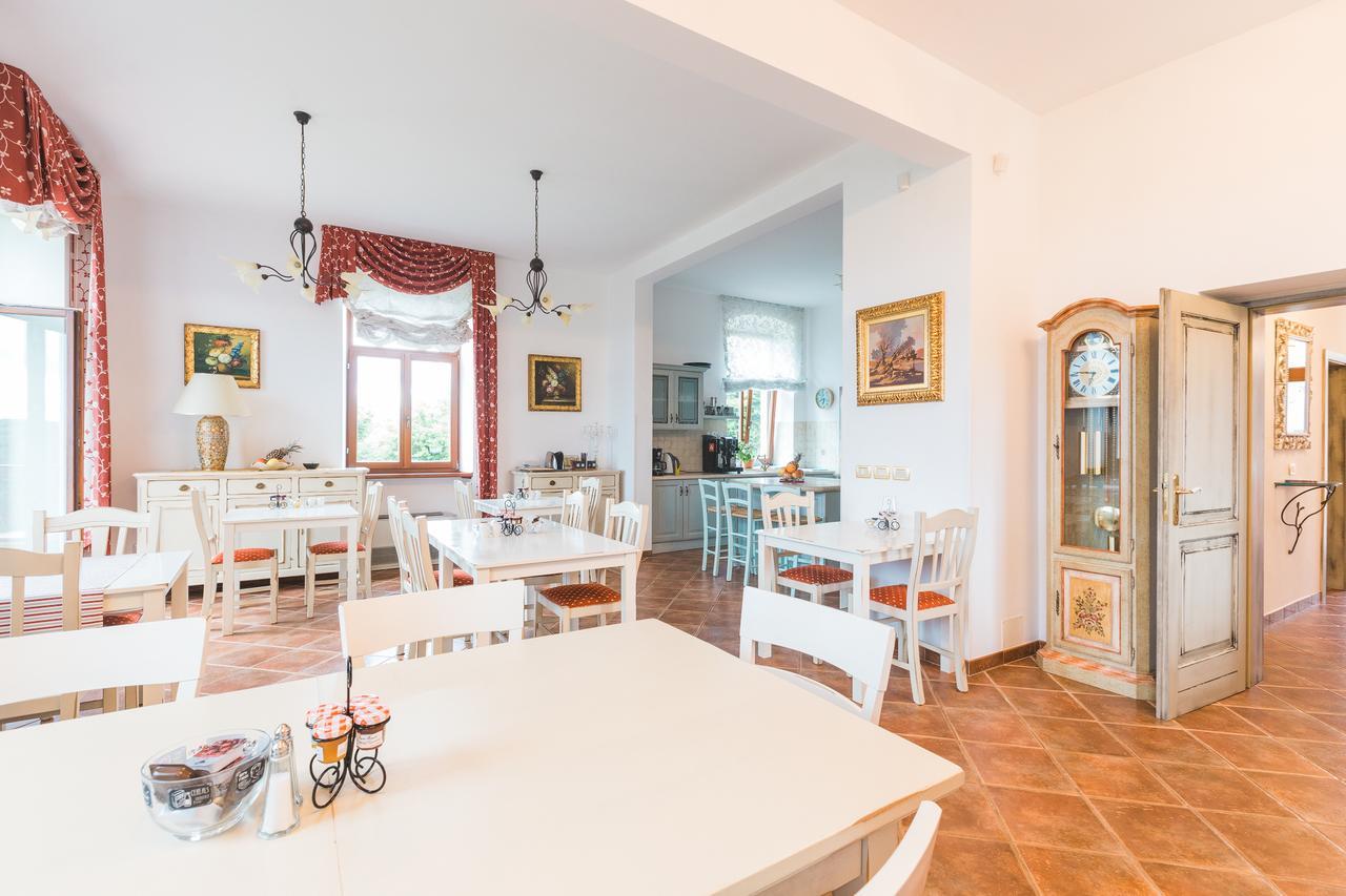 Palazzo Angelica B&B Adults Only Oprtalj エクステリア 写真